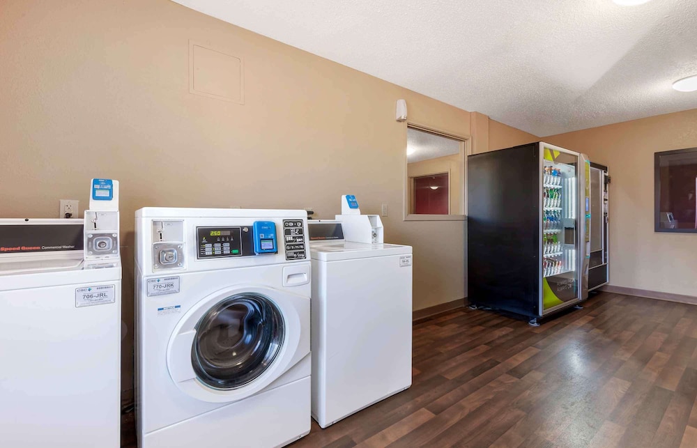 Extended Stay America Select Suites Rockford State Street - photo 26