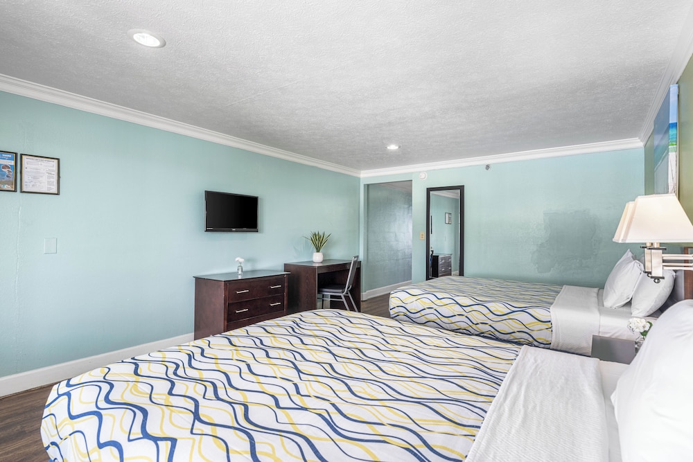 Boardwalk Beach Hotel - photo 24