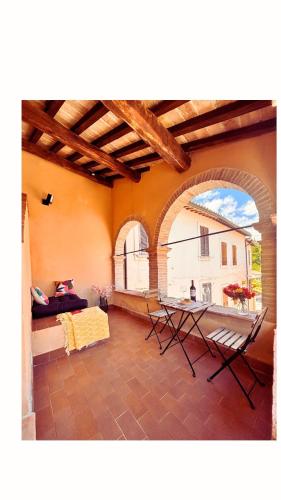 Casa in Umbria nella Valle del Menotre vicino Rasiglia Foligno Assisi Perugia — 4-Star Luxury Hotel in Foligno, Italy