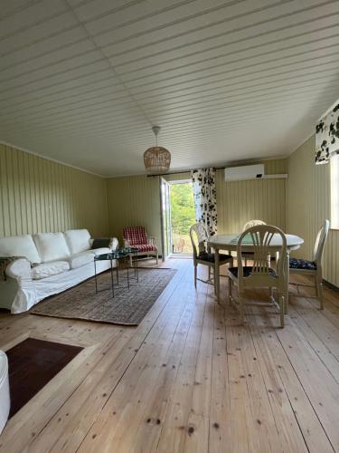 Charlottenborg — 4-Star Luxury Hotel in Soederkoeping, Sweden