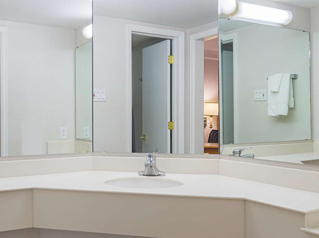 La Quinta Inn by Wyndham Denver Northglenn - photo 21