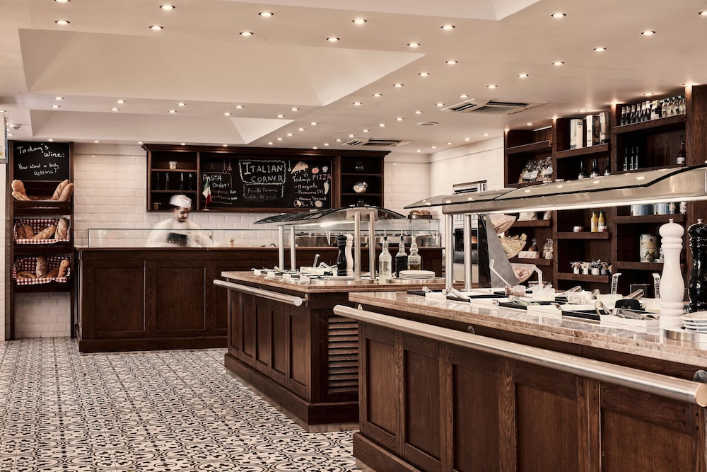 מזון ומשקאות