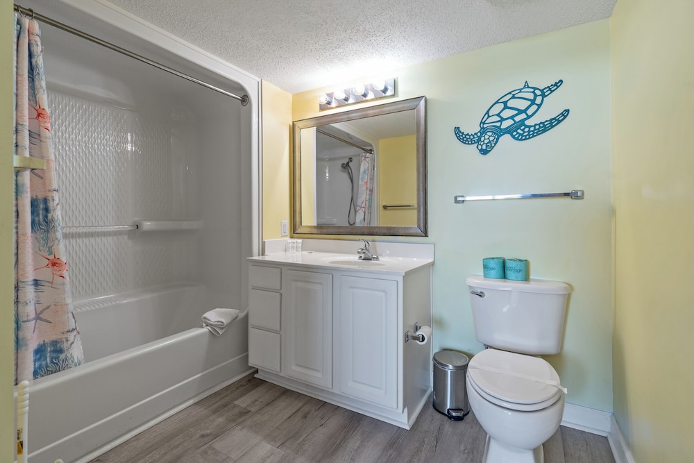 Paradise Resort by Elliott Beach Rentals - photo 21