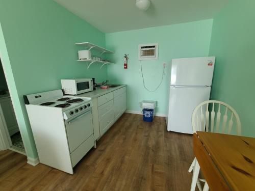 The Savannah Inn - photo 26