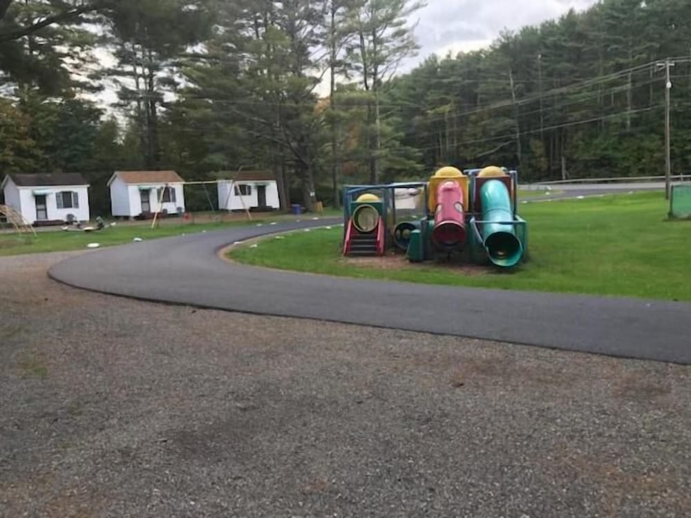 Catskill Motor Court Motel - photo 26