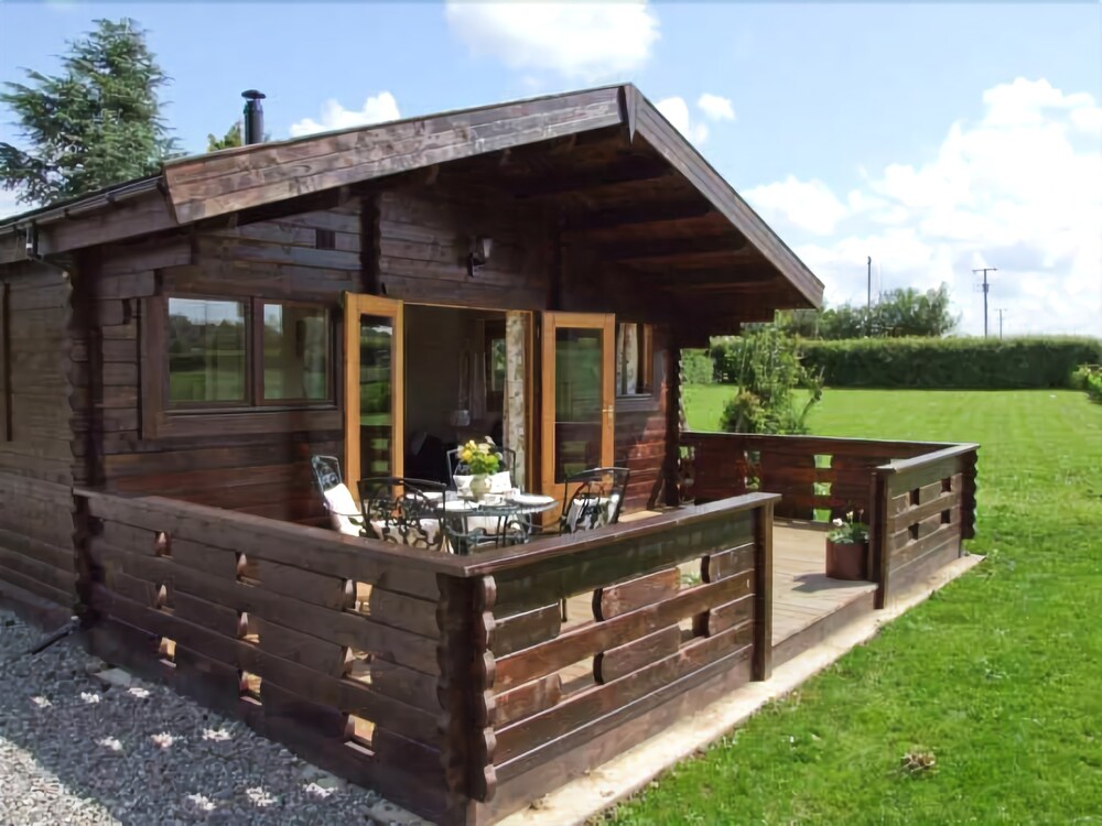 Cropvale Lodge — 5-Star Luxury Hotel in Charlton, United Kingdom