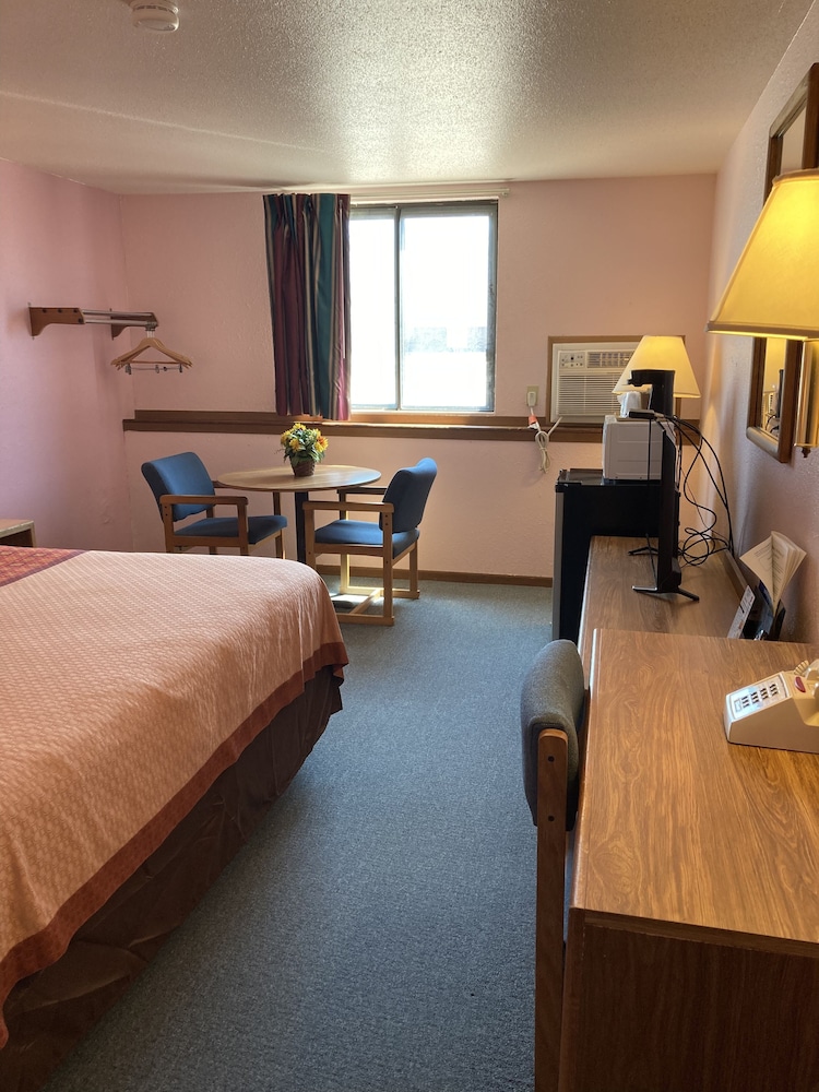 Executive Inn — Mcpherson — photo 5
