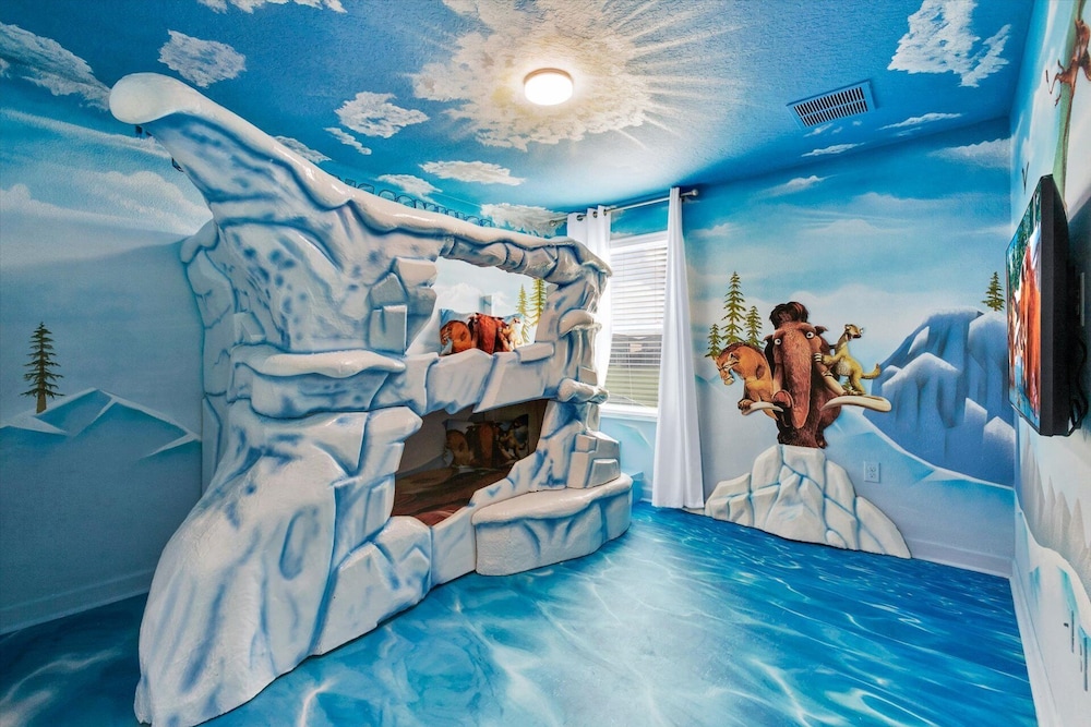 681 Pebble Beach dr - last minute hotel in Davenport