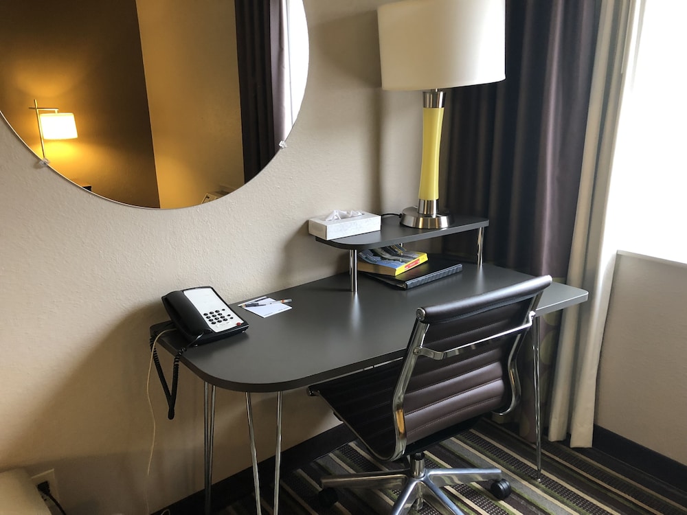 Super 8 by Wyndham Pocatello - photo 7