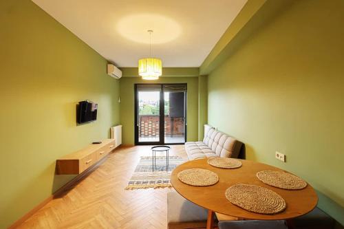 Chic 1BR Apt in Moedani complex By Wehost