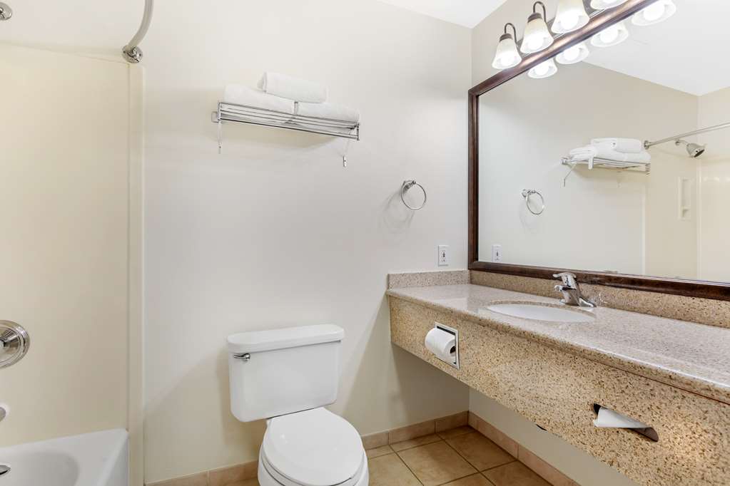 Best Western Plus Villa Del Lago Inn Patterson - photo 36