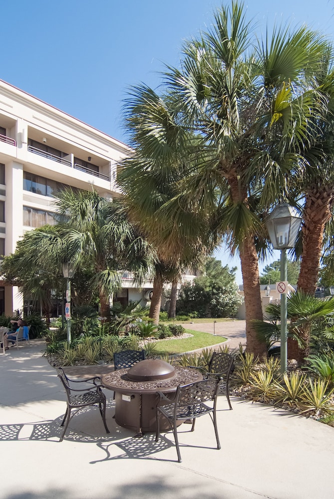Crowne Plaza Executive Center Baton Rouge by IHG - photo 138