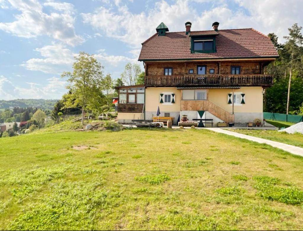 Uriges Bauernhaus Mit Blick Auf Graz — 4-Star Luxury Hotel in Graz, Austria