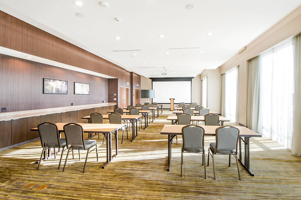 Courtyard by Marriott Longview North - photo 24