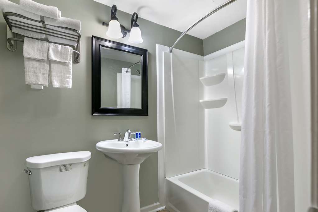 Rodeway Inn Bristol near Sesame Place - photo 26