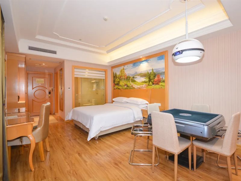 Vienna International Hotel Jingzhou High speed Railway Station Fantawild in Jingzhou, People's Republic of China