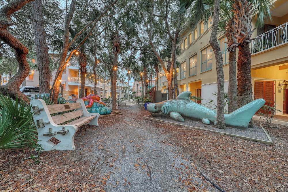 Carillon Beach Inn - photo 42