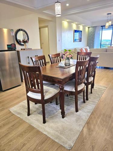 Royal Magnificent Apartments With Well Equipped Gym Heated Swimming Pool Private Parking Space Children Play Area And Unbeatable City Views