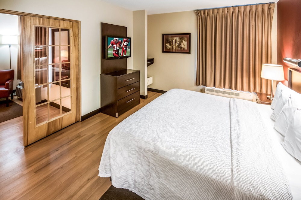 Red Roof Inn PLUS Long Island Garden City - photo 21
