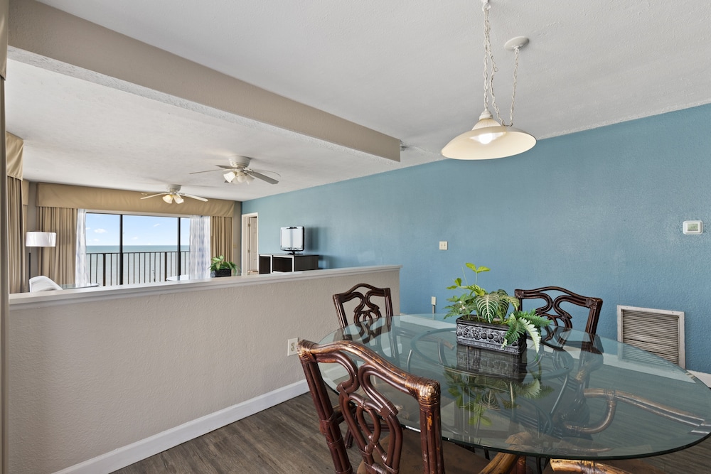 Ocean Crest Inn and Suites - photo 24