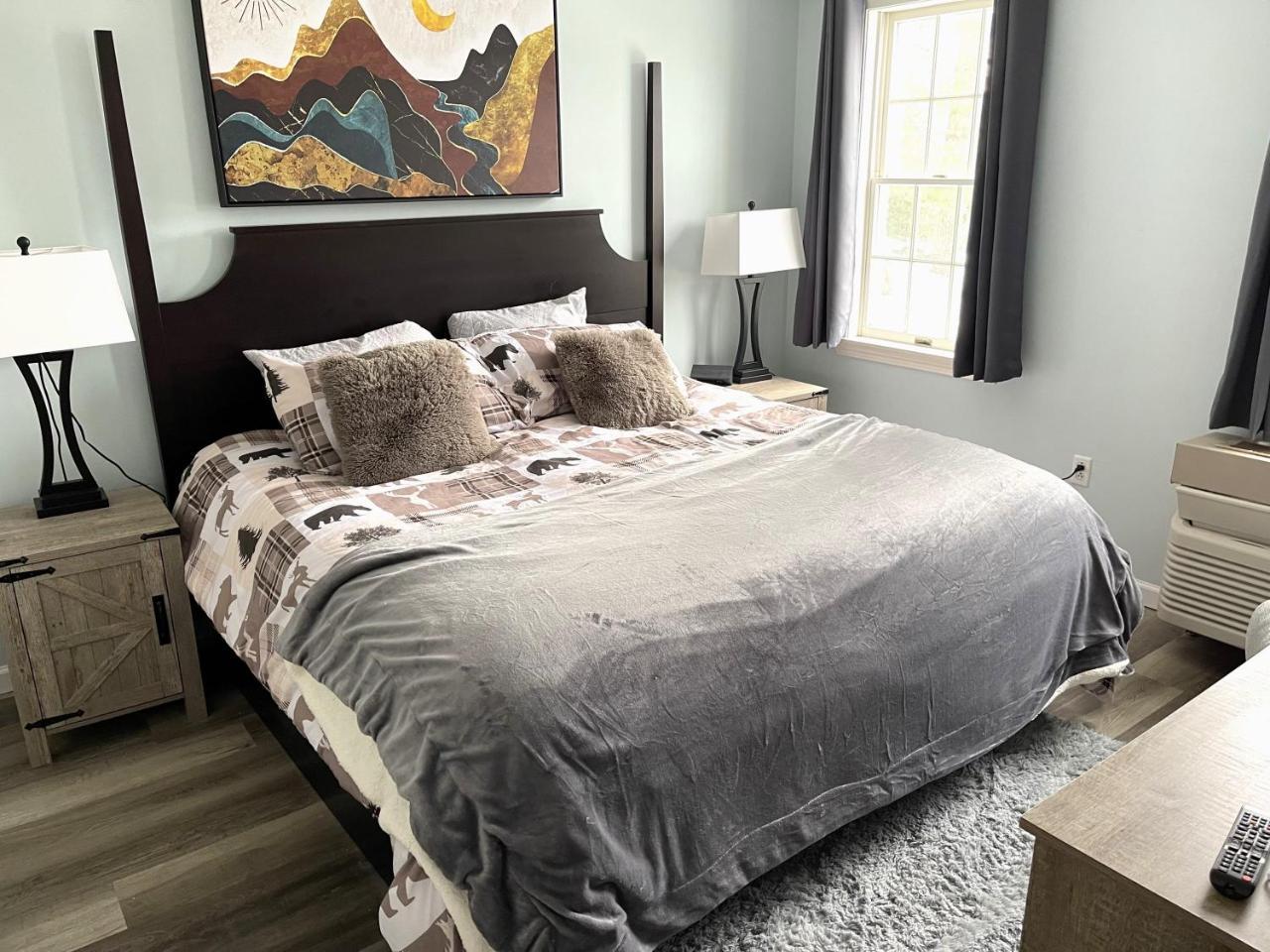 WOW New Ski OnOff Suite By Pool Sleeps 4 Jiminy Pk — 4-Star Luxury Hotel in Hancock, United States