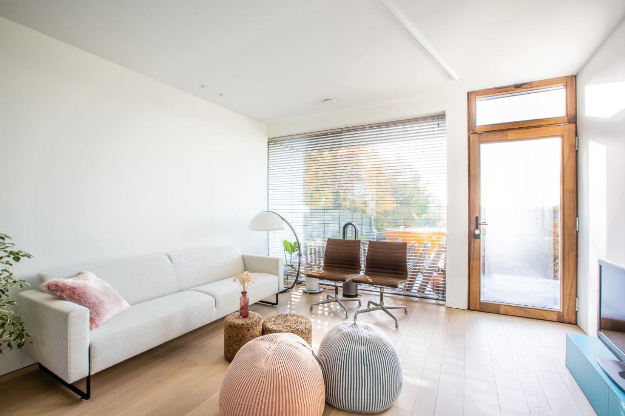 Huis Van Hout Architectenwoning Met Grote Panorama Tuin Design Hot Tub Optioneel — 4-Star Luxury Hotel in Herk-De-Stad, Belgium