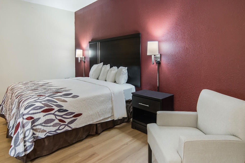 Red Roof Inn Fort Worth Saginaw - photo 18