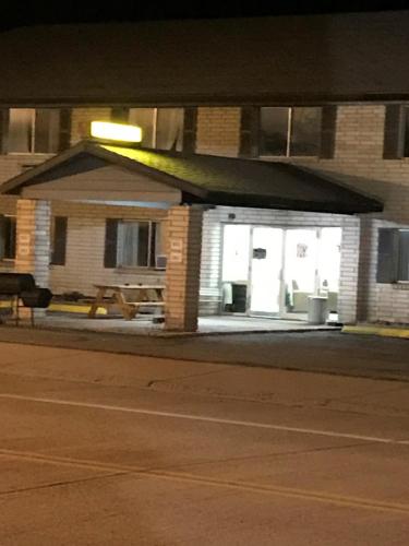 Antler Motel - photo 8