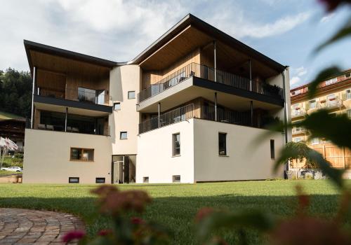 Chalet Insignis — 4-Star Luxury Hotel in Santa Cristina Valgardena, Italy