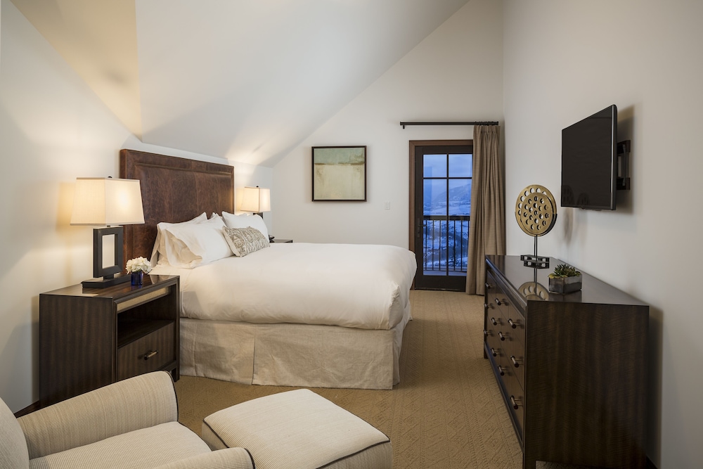 Madeline Hotel & Residences Auberge Collection - photo 19