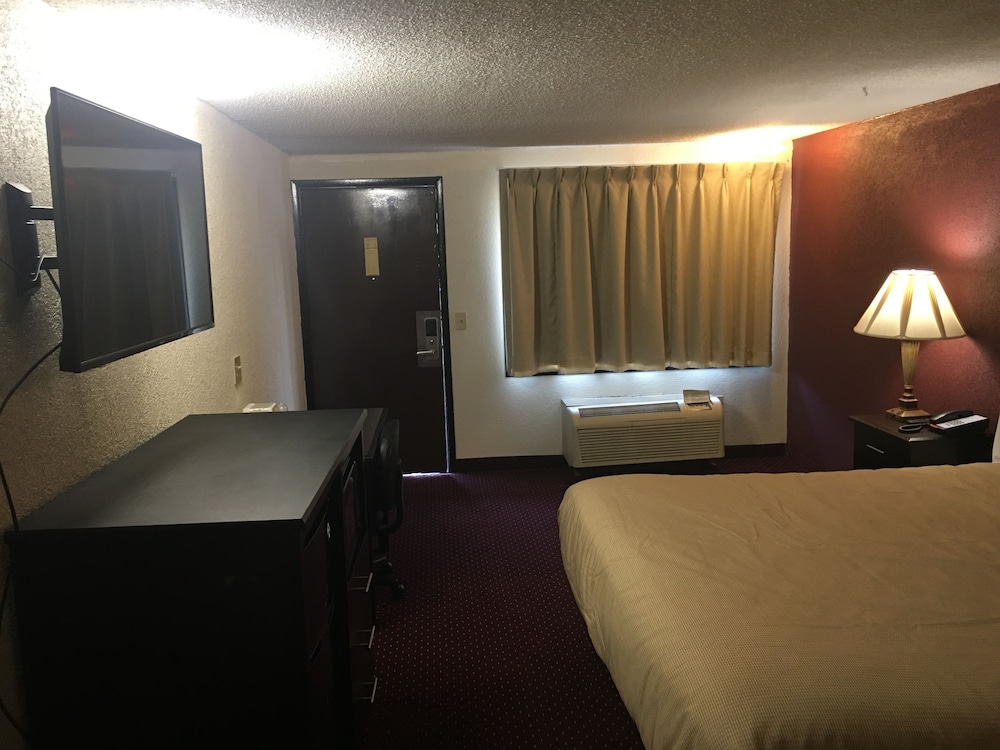 Super 9 Motel - photo 9