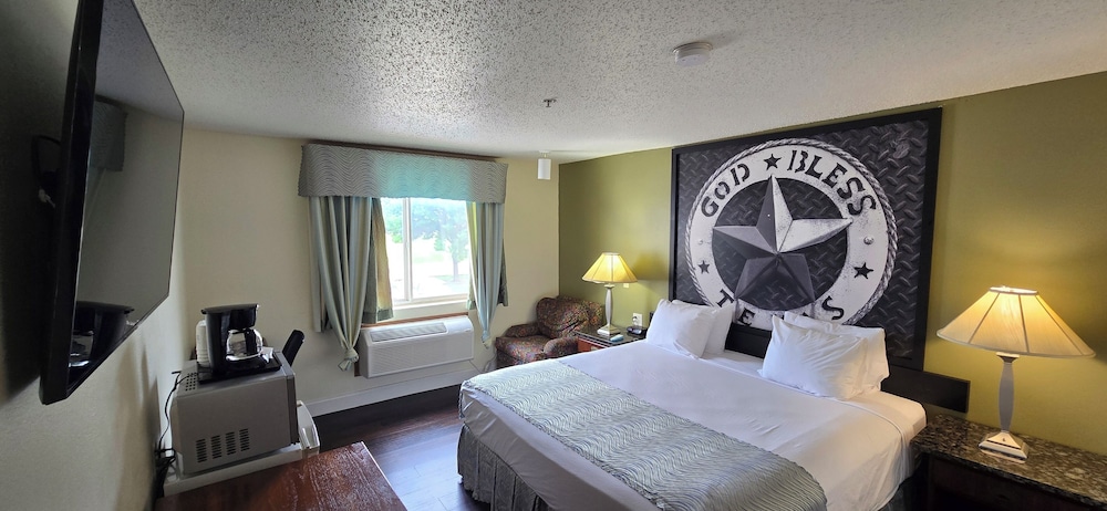 Super 8 by Wyndham Irving DFW Airport South - photo 9