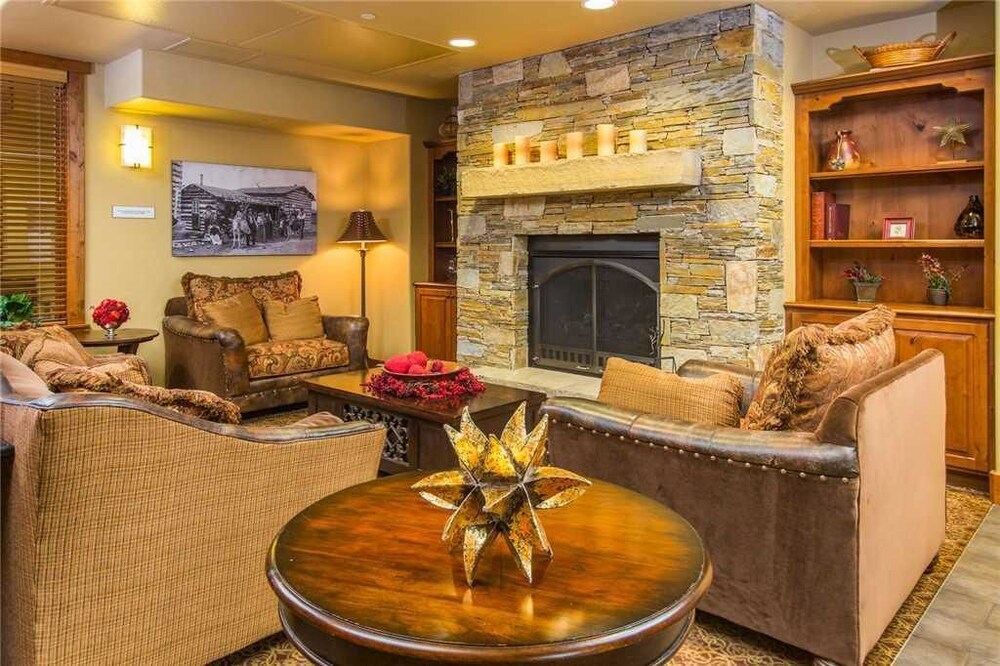 6106 Bear Lodge Trappeur's Crossing Apartment 5 — 4-Star Luxury Hotel in Steamboat Springs, United States