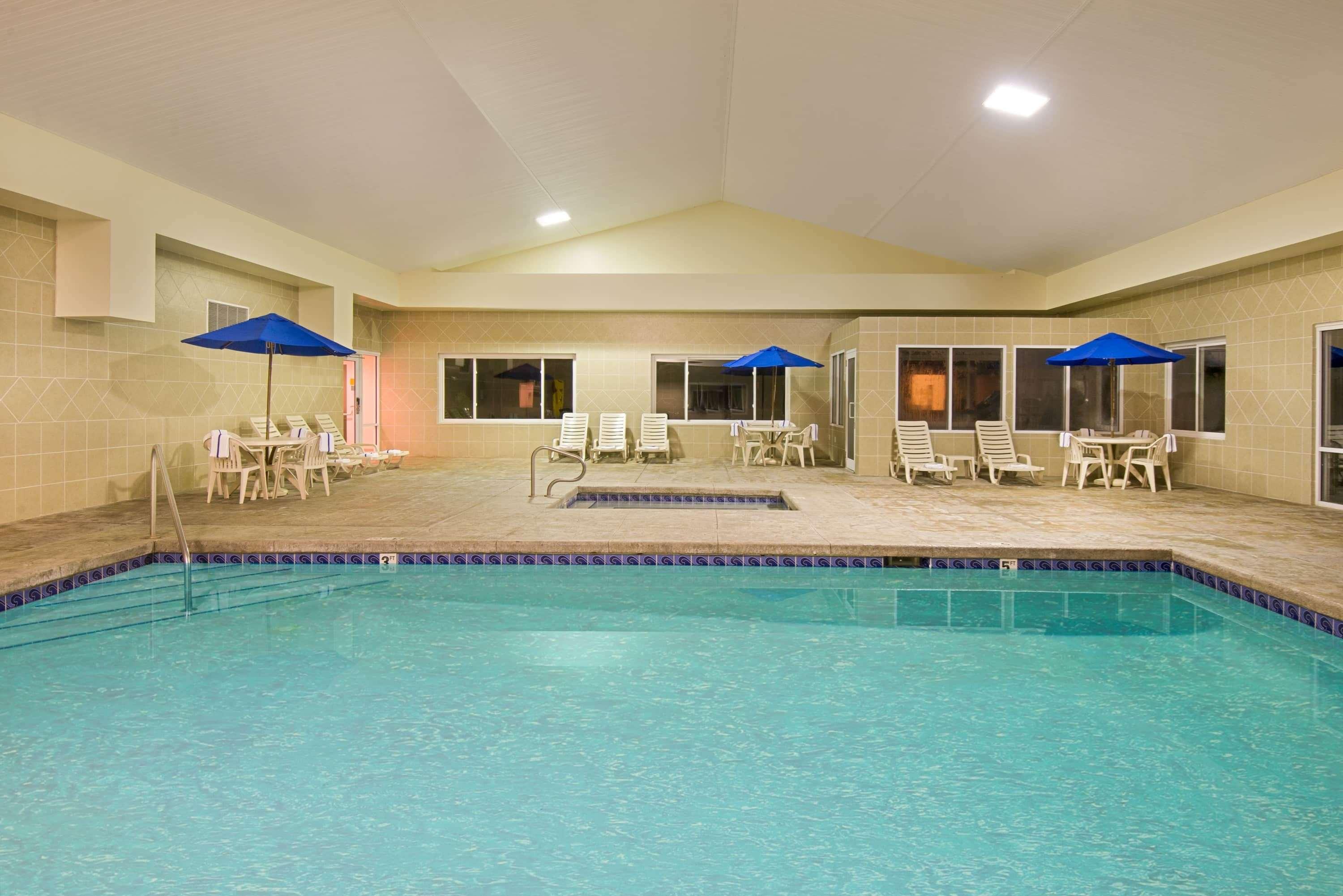 Days Inn by Wyndham Fremont - photo 31