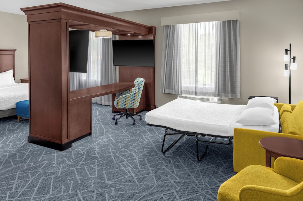 Hampton Inn & Suites Coconut Creek - photo 13