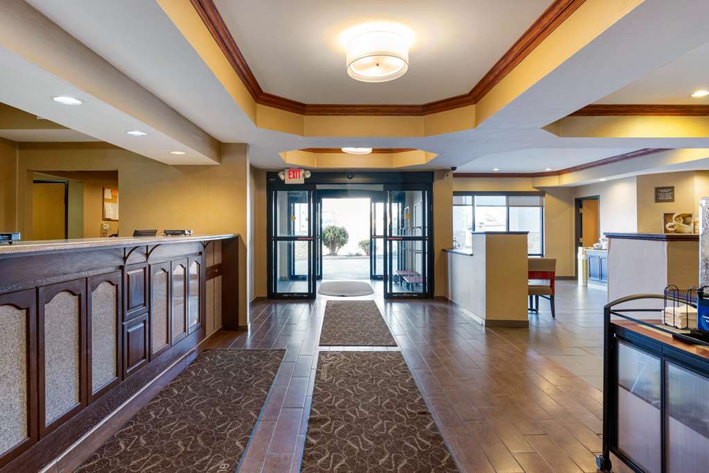 Comfort Suites South Haven near I 96 - photo 5