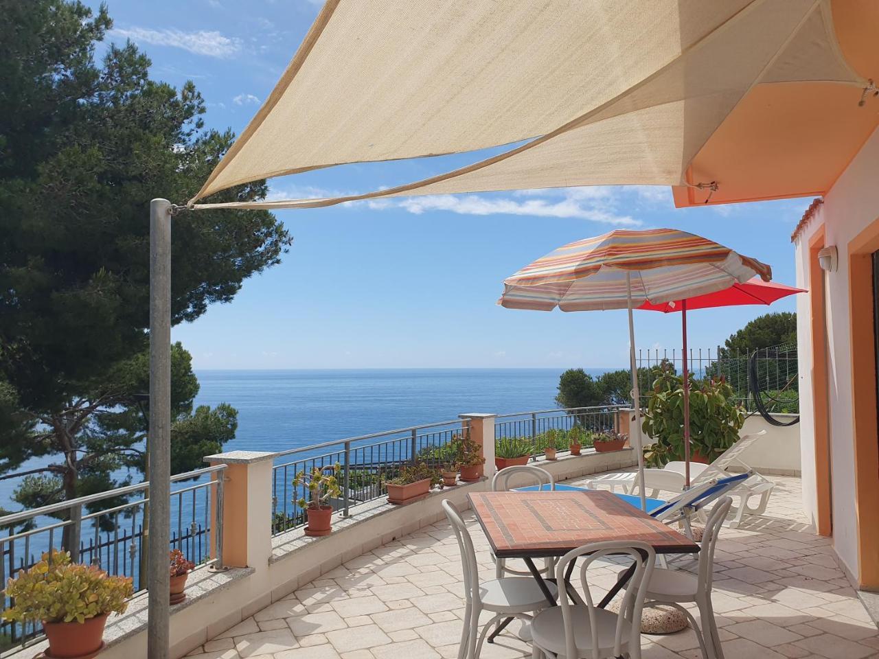 Sunshine Home — 4-Star Luxury Hotel in Andora, Italy