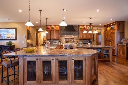 Luxury 4BD Located at Old Greenwood - photo 8