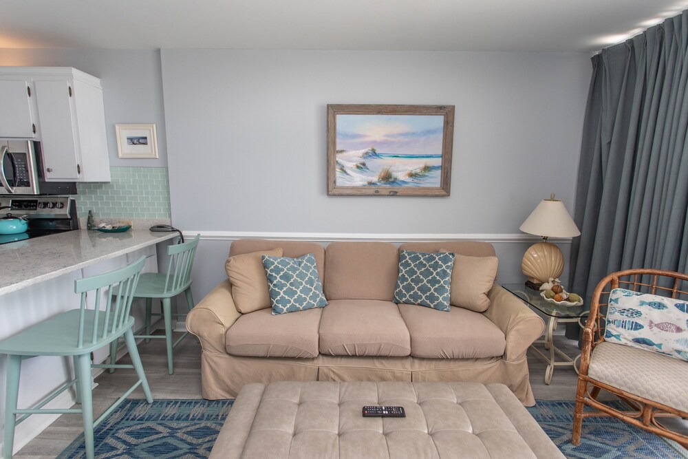 Royal Garden Resort 705 2 Bedroom Condo by RedAwning - photo 24