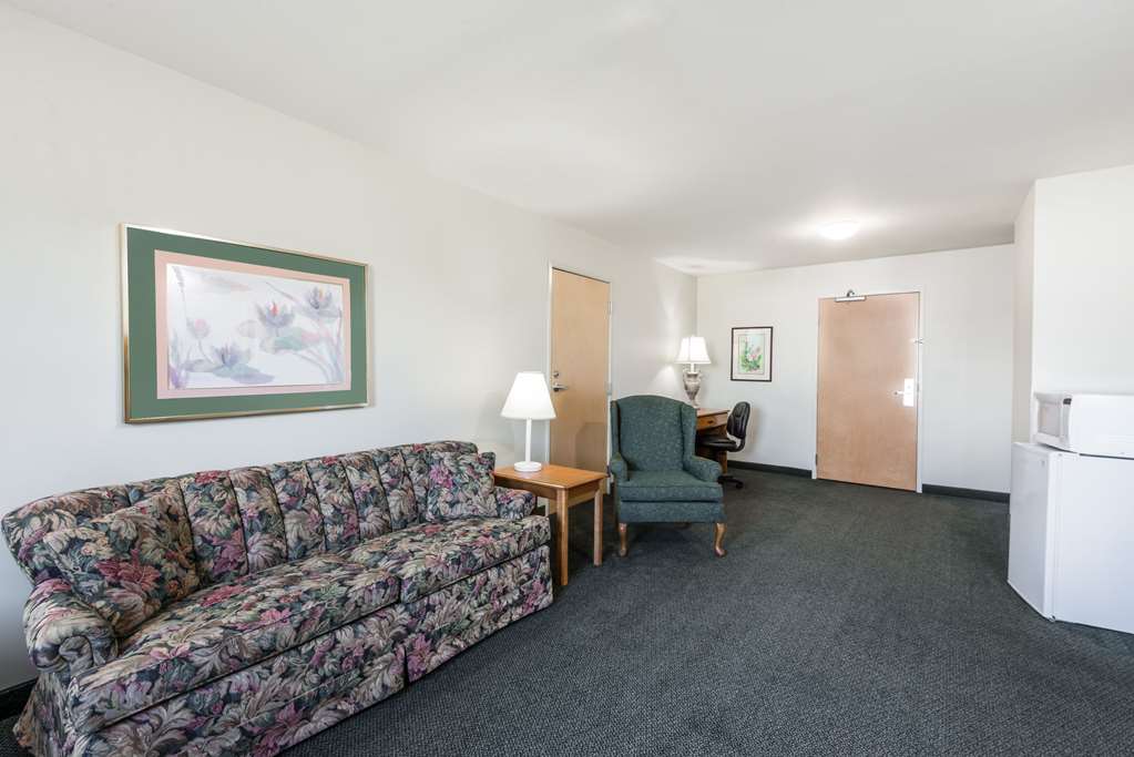 Super 8 by Wyndham Hagerstown Halfway Area - photo 11