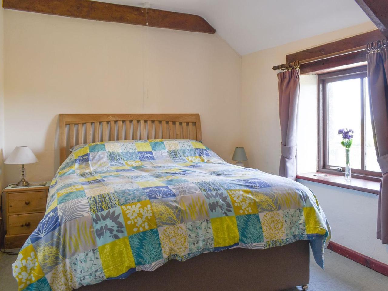 Haywain Uk12084 - last minute hotel in Unknown City