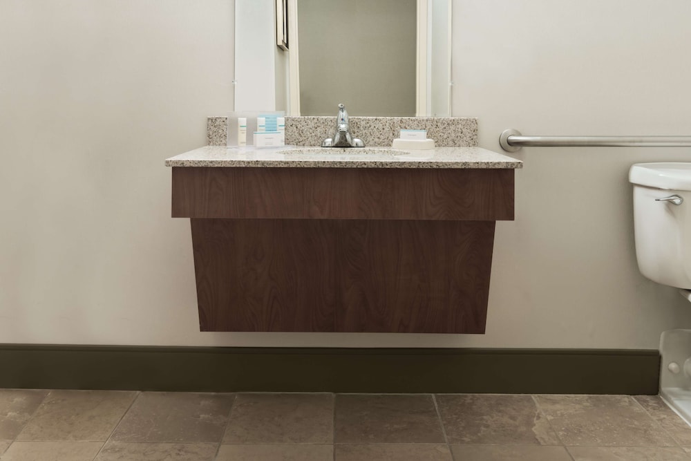 Hampton Inn Danbury - photo 13