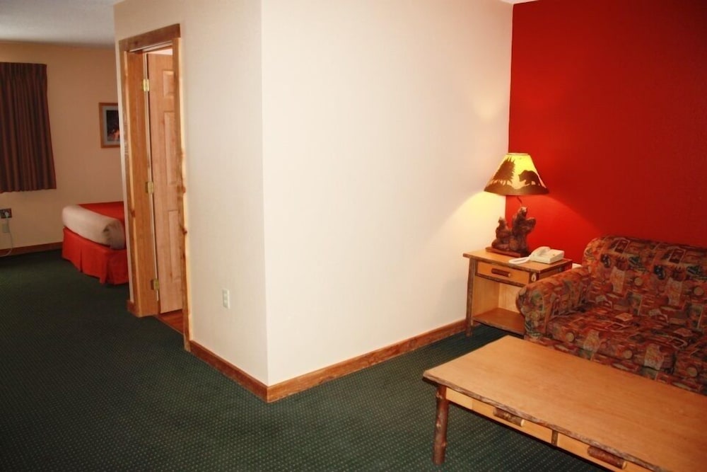 The Lodge at Crooked Lake - photo 10