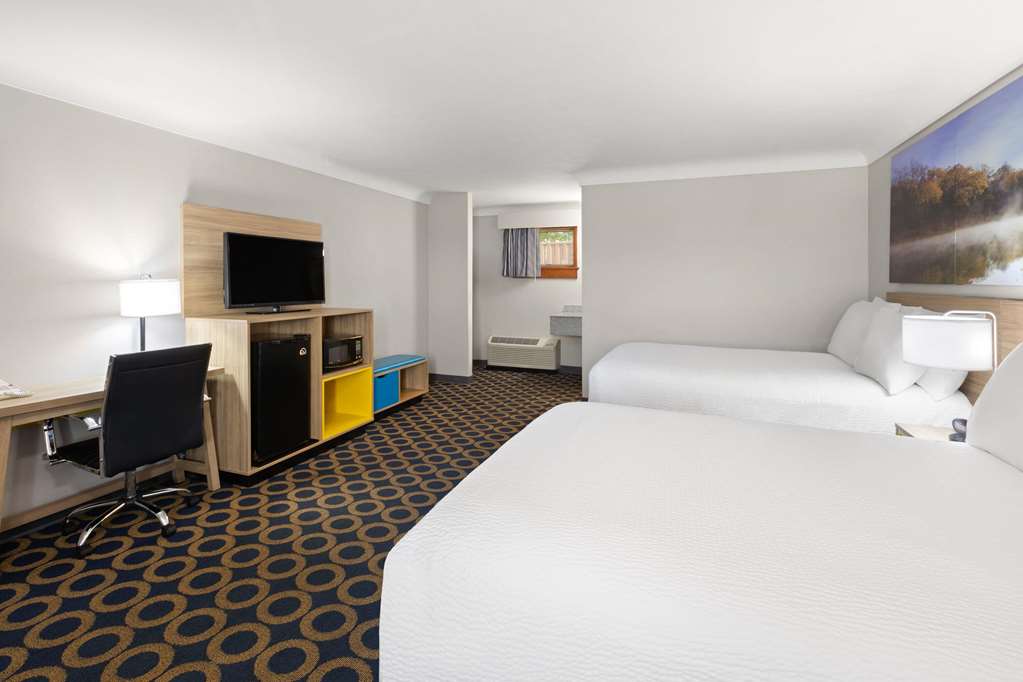 Days Inn by Wyndham Wauseon - photo 11