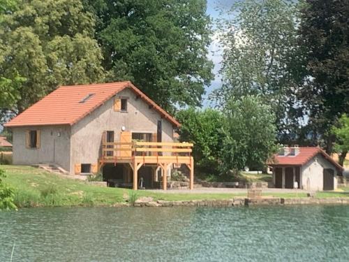 La Chênaie Vue imprenable pêche & grands événements in Roye, France