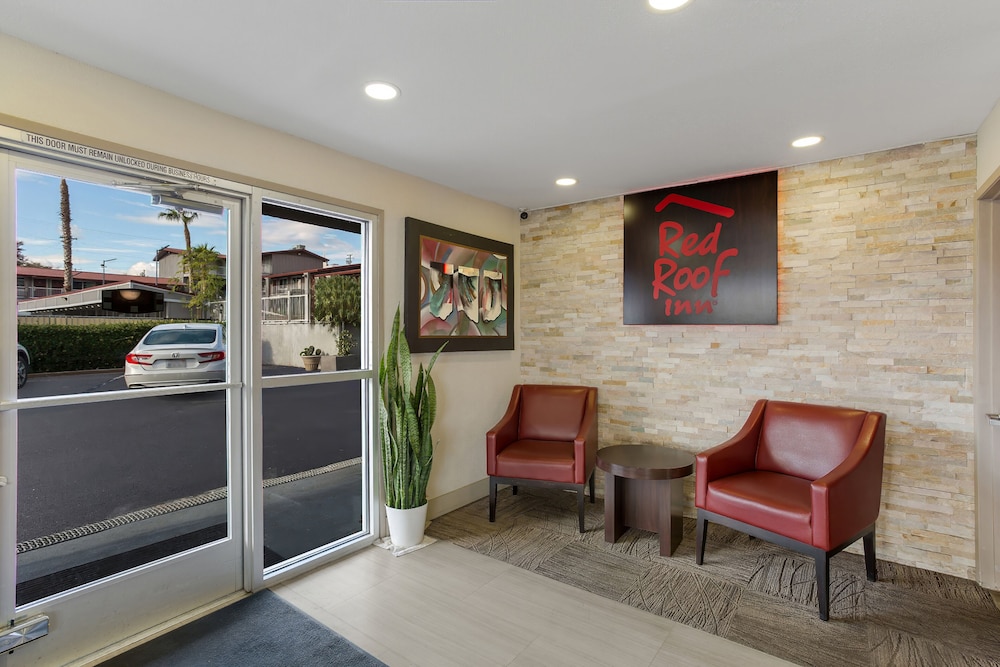 Red Roof Inn Redding - photo 2