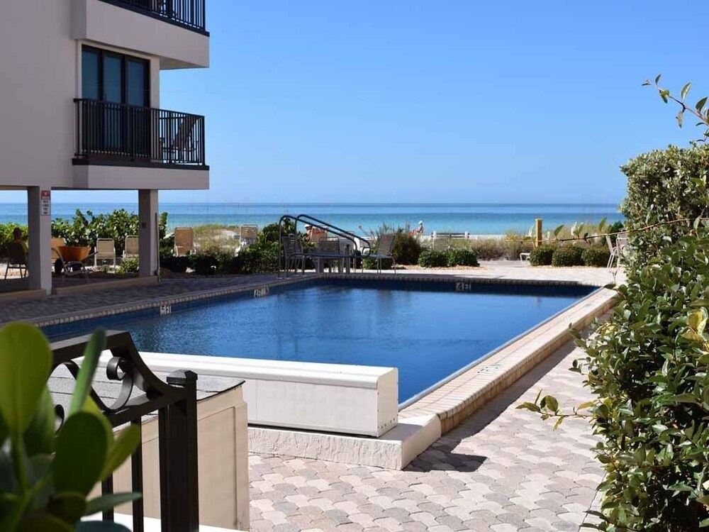 Waters Edge 102 N - photo 25