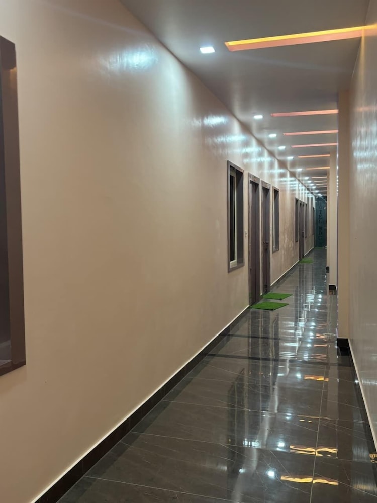 Hotel Bdc - carbon neutral hotel in Unknown City