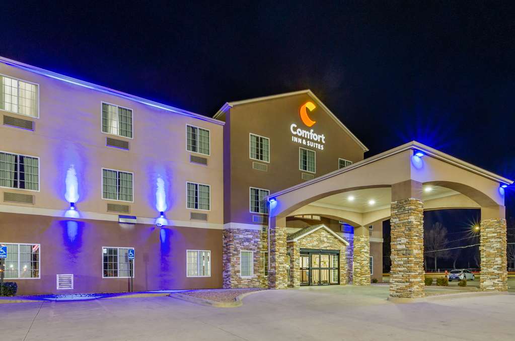 Comfort Inn & Suites near Bethel College - photo 67