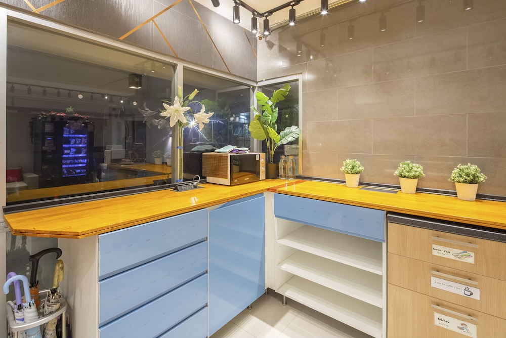 Gems Park Apartment